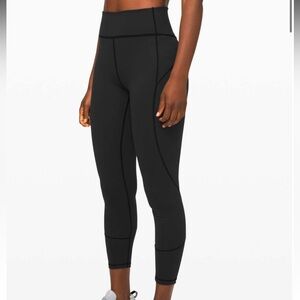 Lululemon In Movement Tight 25" *Everlux
Black